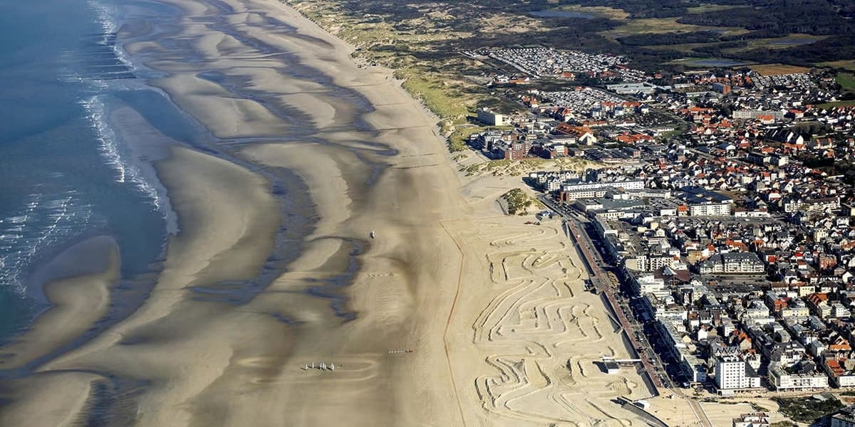Vue de haut bord de plage