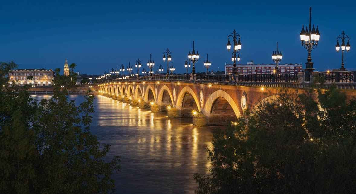 Pont Bordeaux de nuit