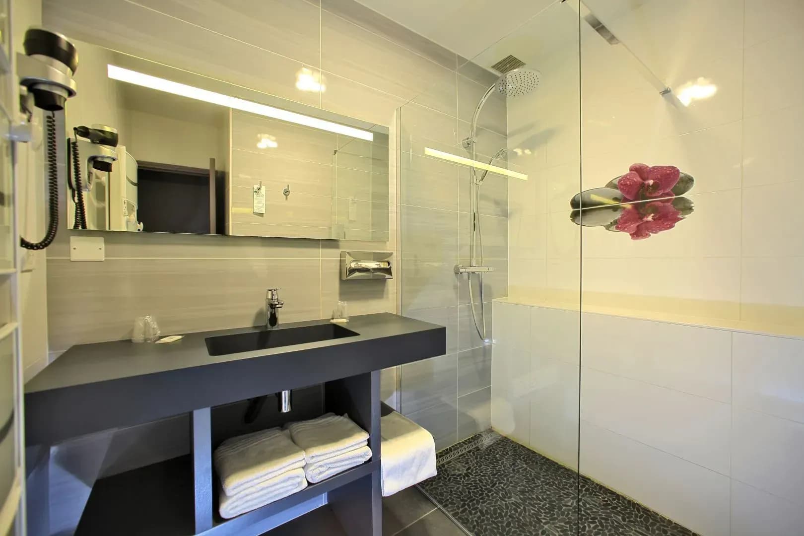 Salle de bain chambre supérieure